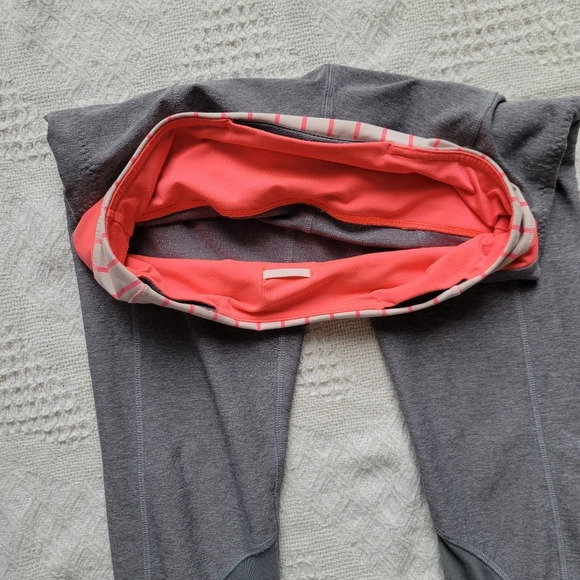 Lululemon Inspire Tight II (Mesh)- In Grey/ Butter Pink - Picture 8 of 14